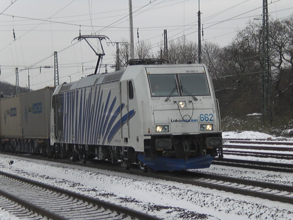 185 662-4 (Lokomotion) mit dem Ewals Cargo Care in Kln-West am 4.12.2010.