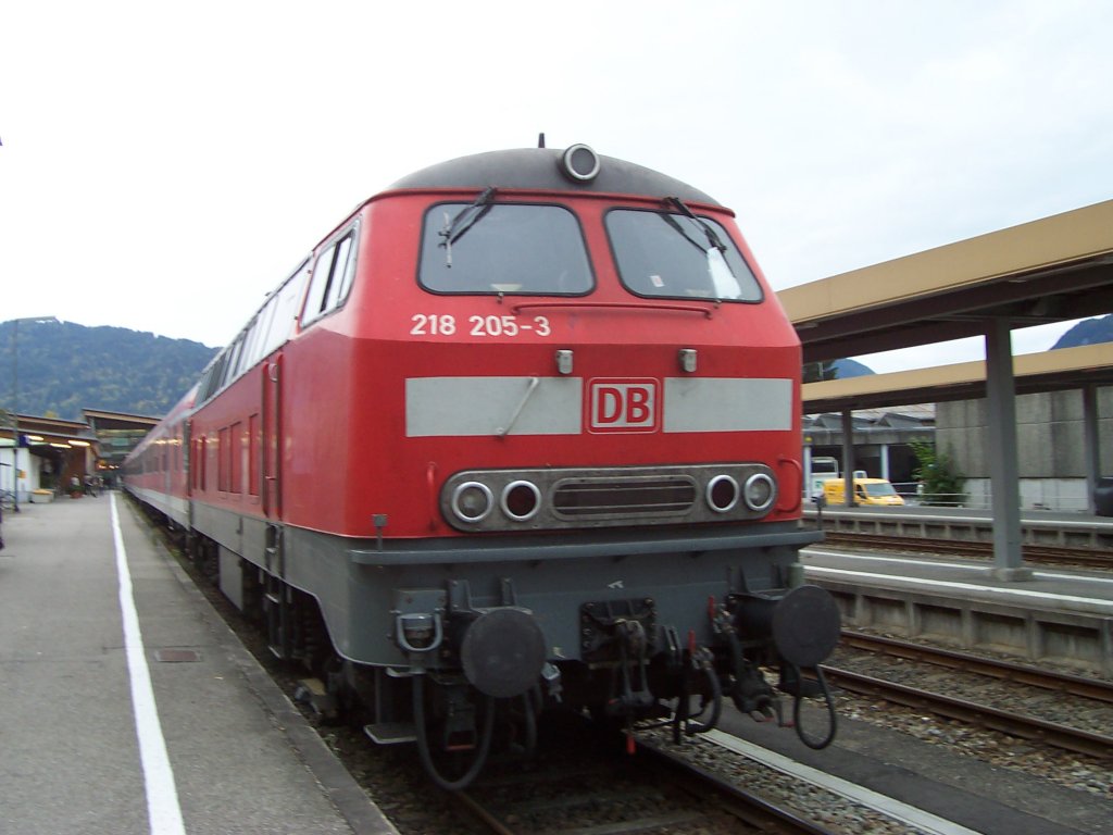 218 205-3 im Herbst 2008 in Oberstdorf.