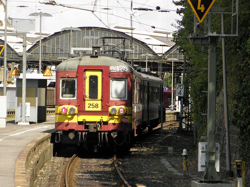 B 258 in Aachen Hbf am 25.7.2011