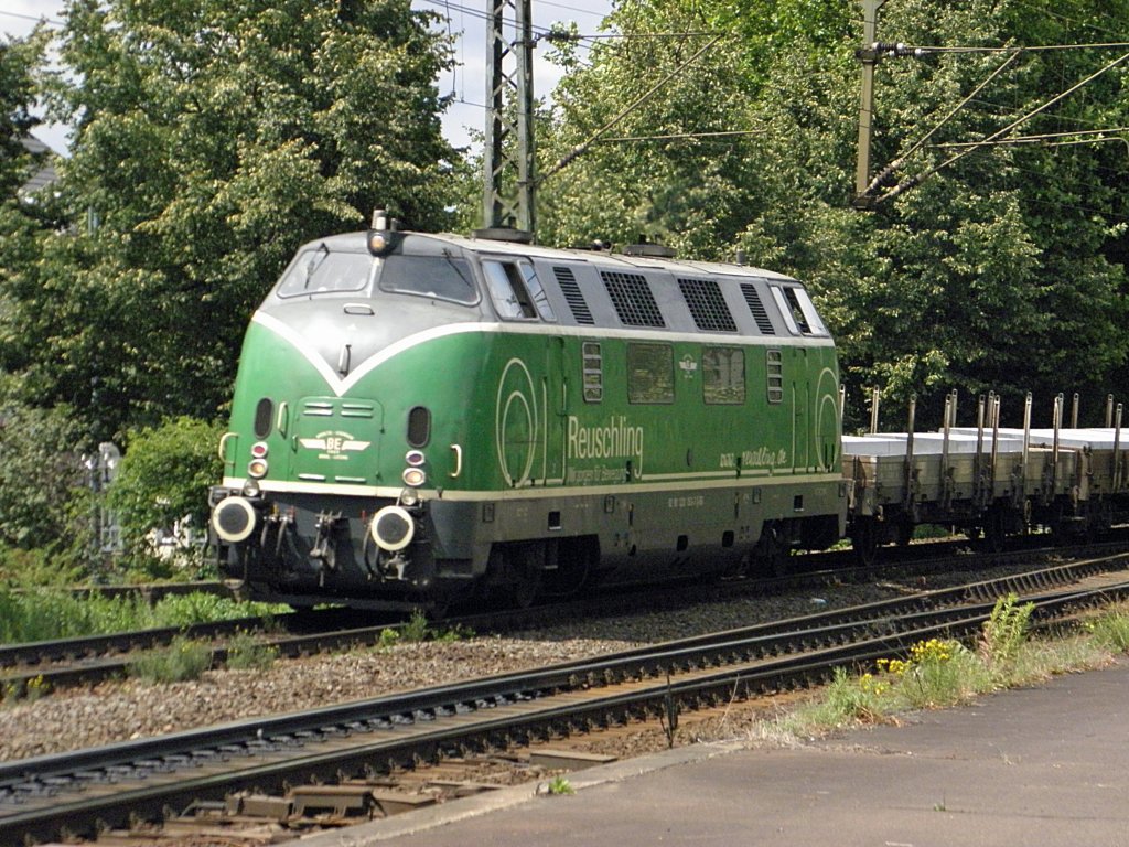 BEG V200 053 mit dem Alu-Zug in Beuel am 8.7.2011