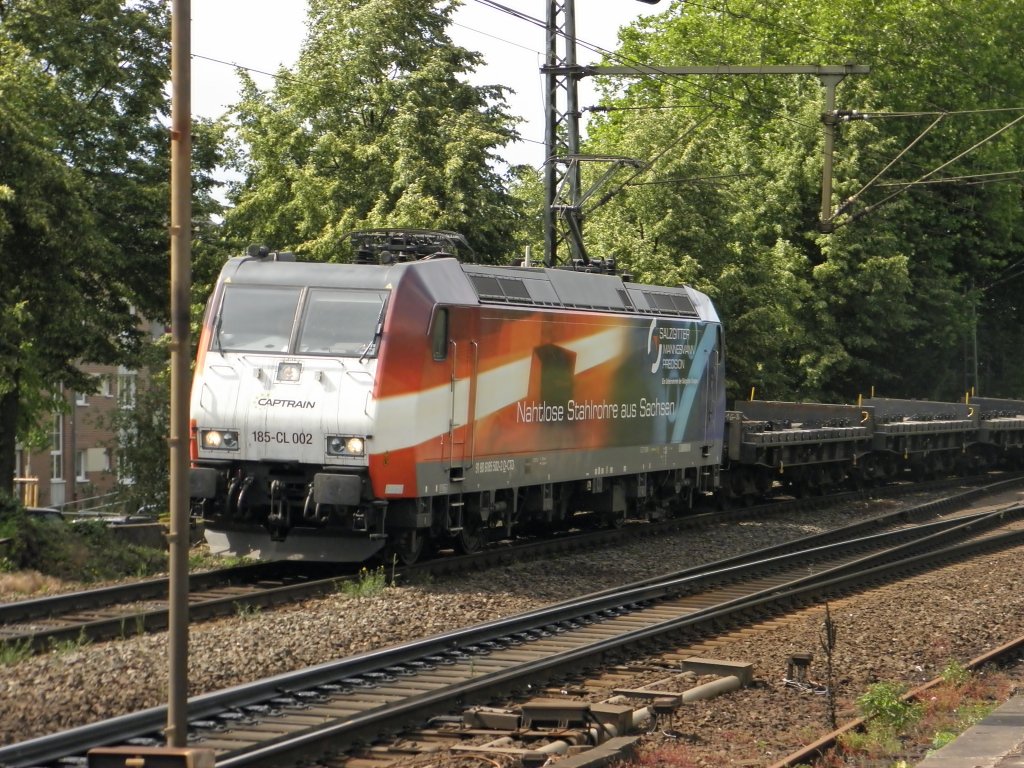 Captrain 185-CL 002  Salzgitter Mannesmann  mit dem Bous-Zug in Beuel am 26.5.2011