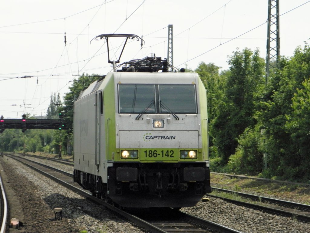 Captrain 186-142 in Beuel am 1.6.2011