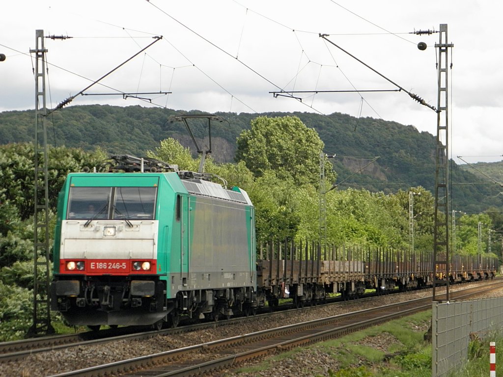 CFL E186 246-5 in Limperich am 18.6.2011
