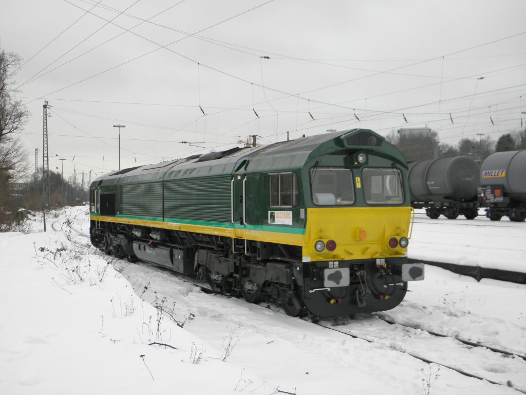 Class 66 von Ascendos in Aachen-West am 29.12.10. ffentlich zugnglich durch einen Verkaufsshop