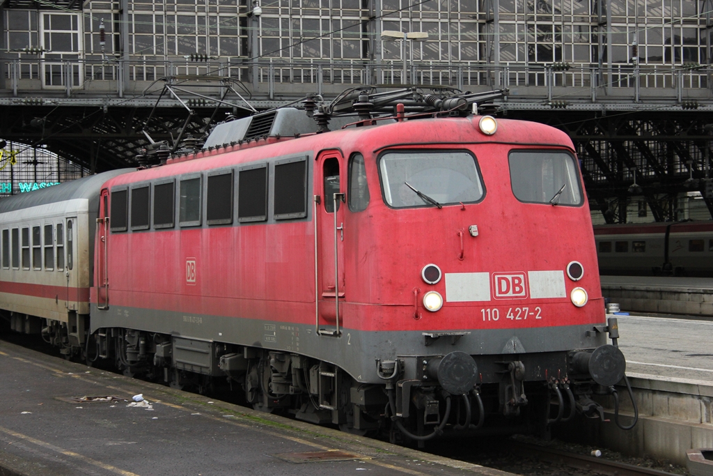 DB 110 427-2 am IC133 nach Luxemburg in Kln Hbf am 18.2.2012