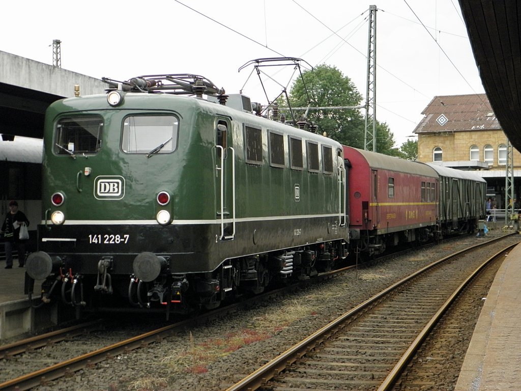 DB 141 228-7 am 2.7.2011 in Altenbeken
