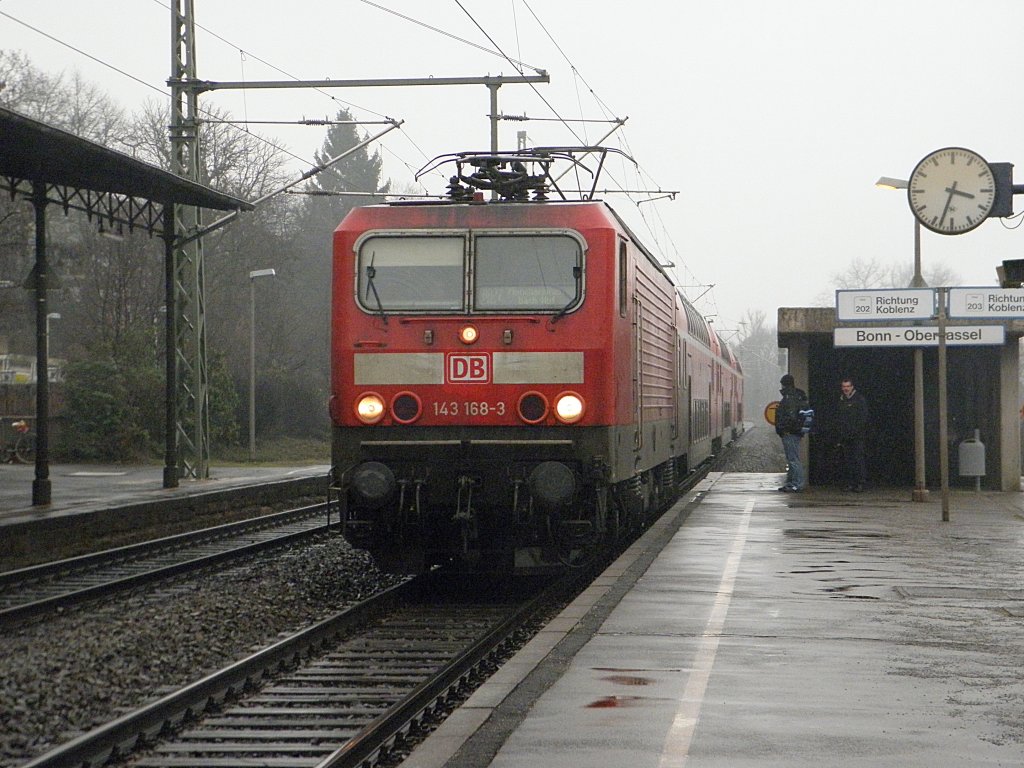 DB 143 168-3 mit dem RB27 in Oberkassel am 24.2.2011
