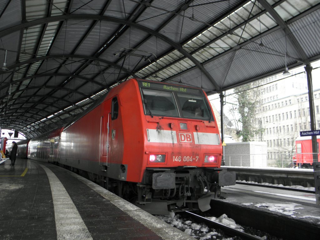 DB 146 004-7 in Aachen Hbf am 29.12.10