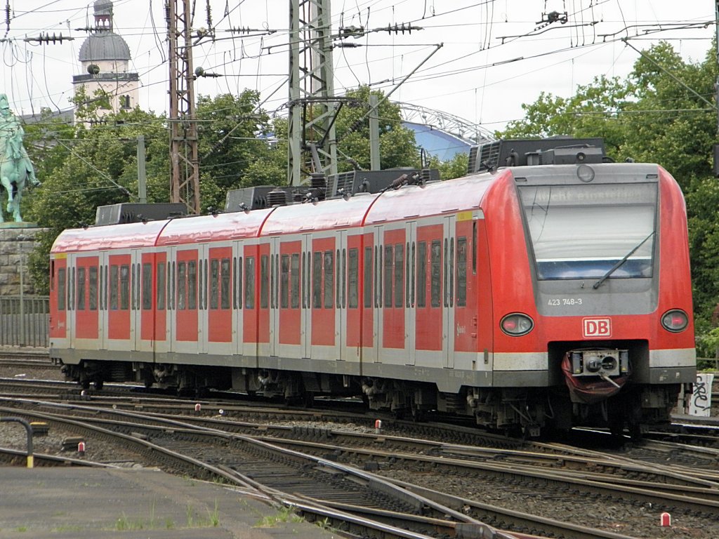 DB 423 748-3 S-Bahn Kln in Kln Deutz am 8.7.2011
