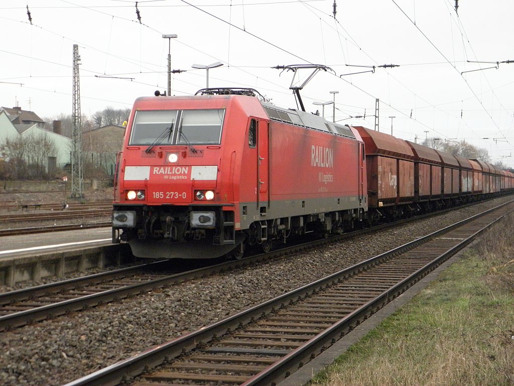 DB Railion 185 273-0 mit einem Gterzug in Beuel am 10.2.2011