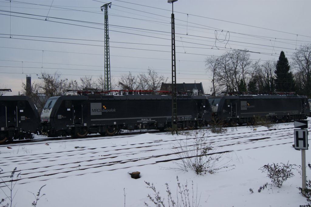 E189-110 stand am 27.12.2010 in Mnchengladbach-Hbf abgestellt.