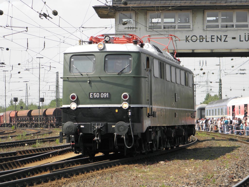 E50 091 auf der Lokparade in Koblenz-Ltzel am 21.5.2011