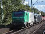Br.437015 von der SNCF in Bonn-Oberkassel vor einem gemischten Gterzug.