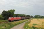 Br 152/205296/railion-152-047-7-mit-db-152 Railion 152 047-7 mit DB 152 157-4 in Vilich-Mldorf am 25.6.2012