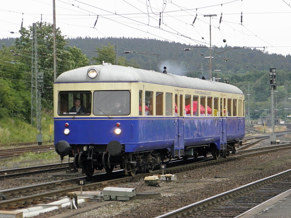 Bruchhausen-Vilsen Triebwagen 302 001-2 in Altenbeken am 2.7.2011