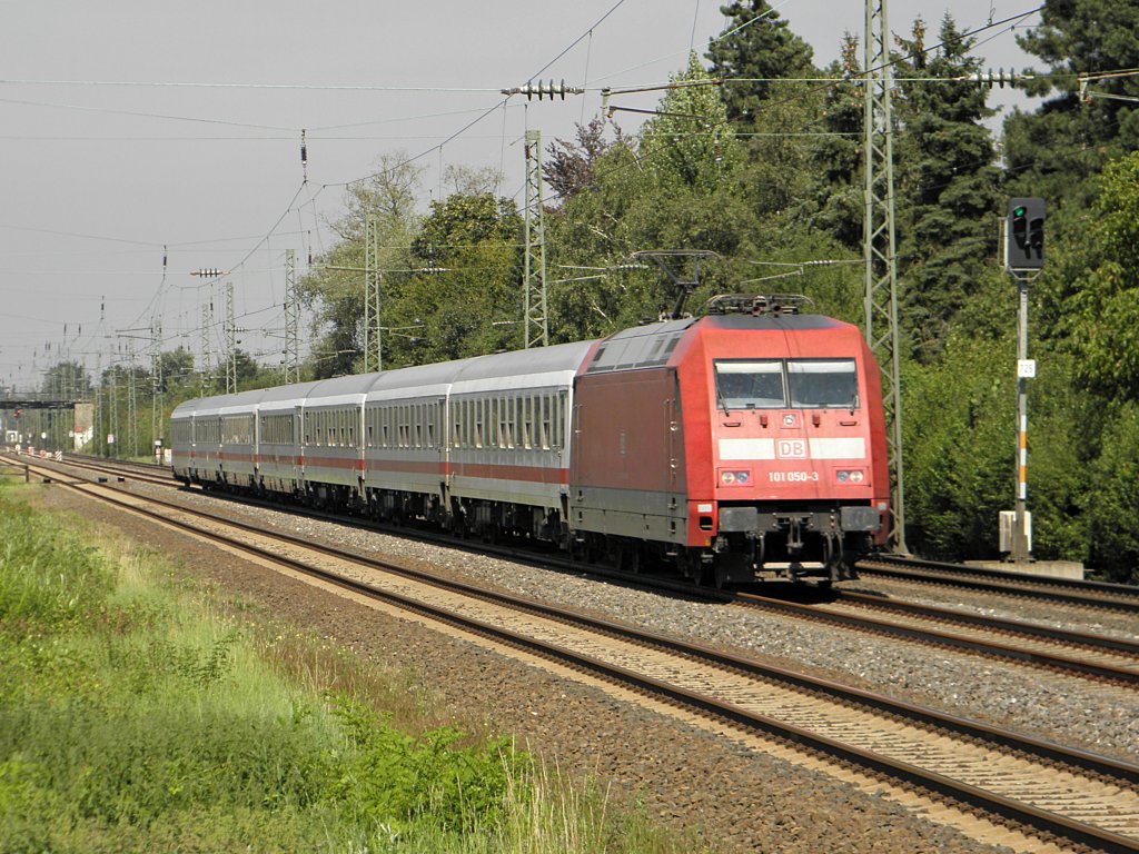 DB 101 050-3 in Dsseldorf Angermund am 2.9.2011