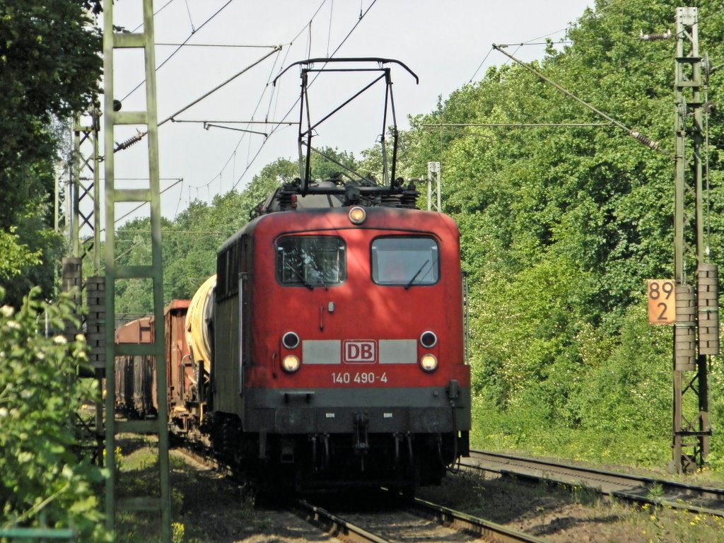DB 140 490-4 in Neu-Vilich am 12.5.2011