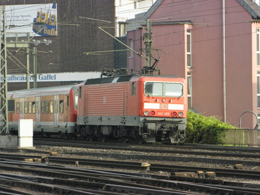 DB 143 309 als S6 nach Kln Nippes in Kln Hbf am 28.5.2011