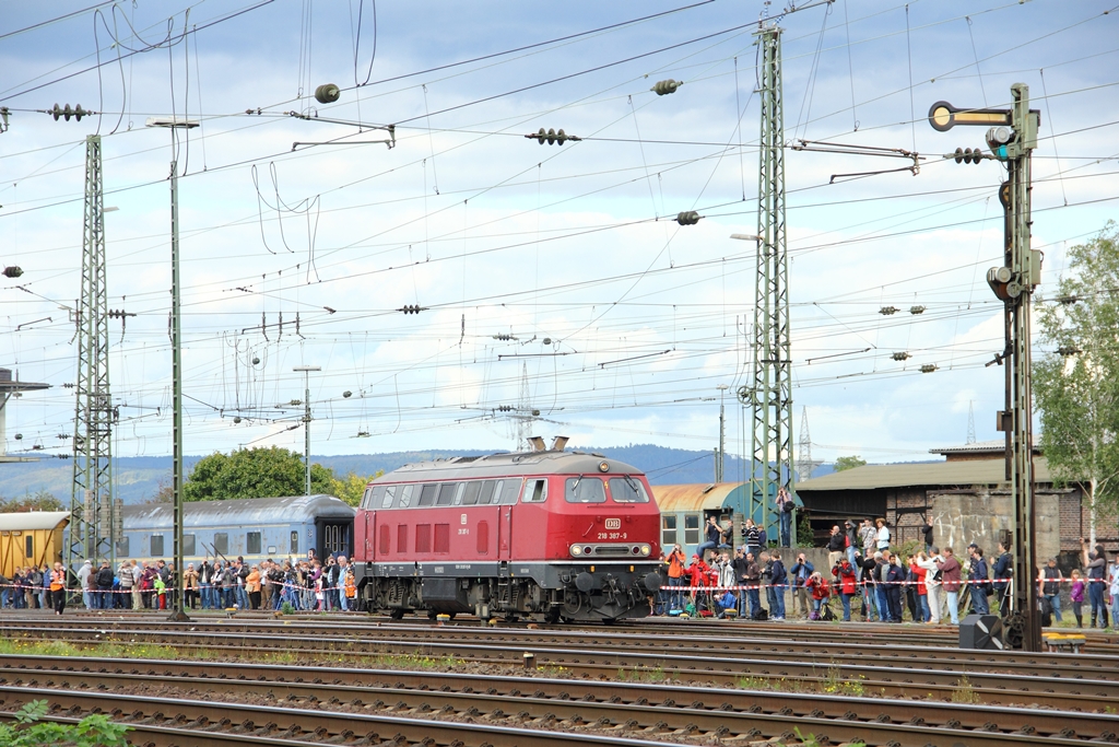 Kurhessenbahn/DB 218 387-9 in Koblenz-Ltzel am 29.9.2012