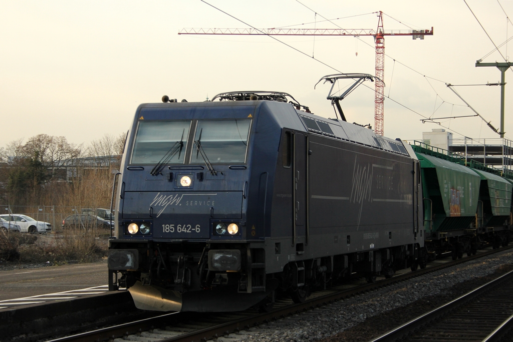 MGW 185 642-6 i.E. fr LTE in Bonn-Oberkassel am 3.2.2012