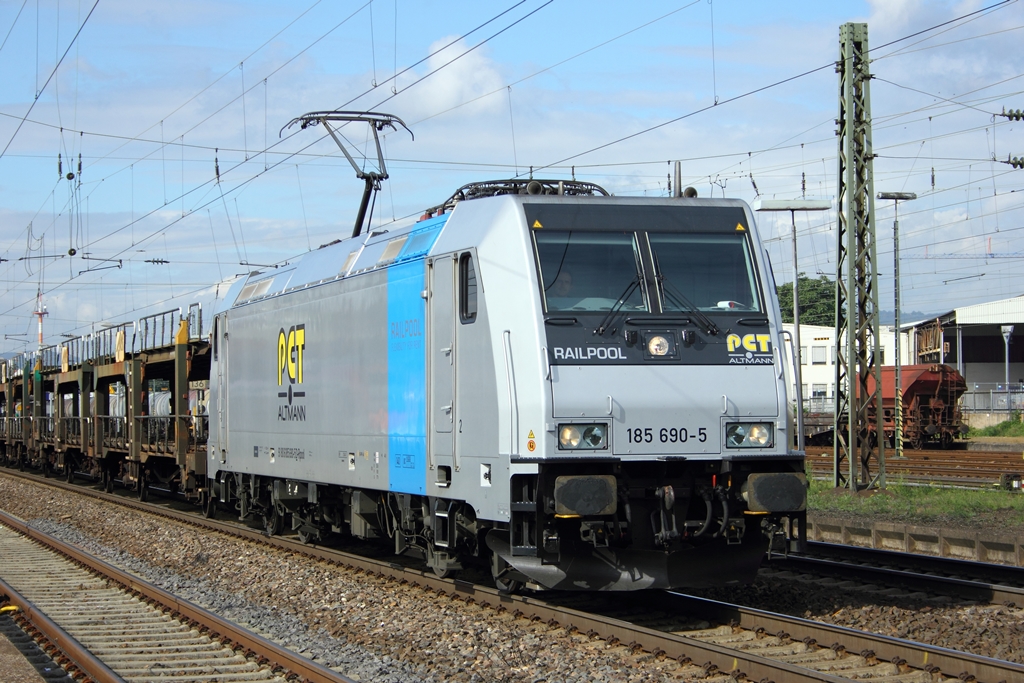 PCT 185 690-5 mit einer Sonderleistung in Neuwied am 29.9.2012