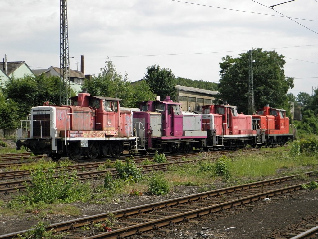 RSE V60 Lokzug bestehend aus 365 217-9,364-CL 428,365 109-8 und 365 733-5 in Beuel am 1.6.2011