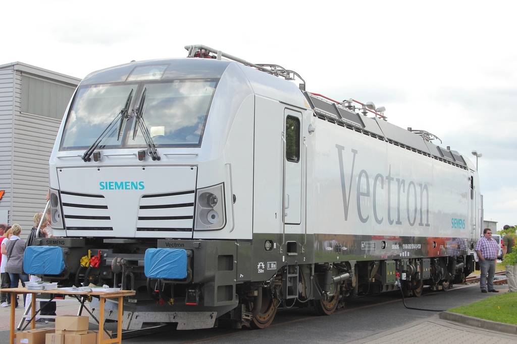 Siemens Vectron 193 924-8 in Wegberg-Wildenrath am 1.7.2012