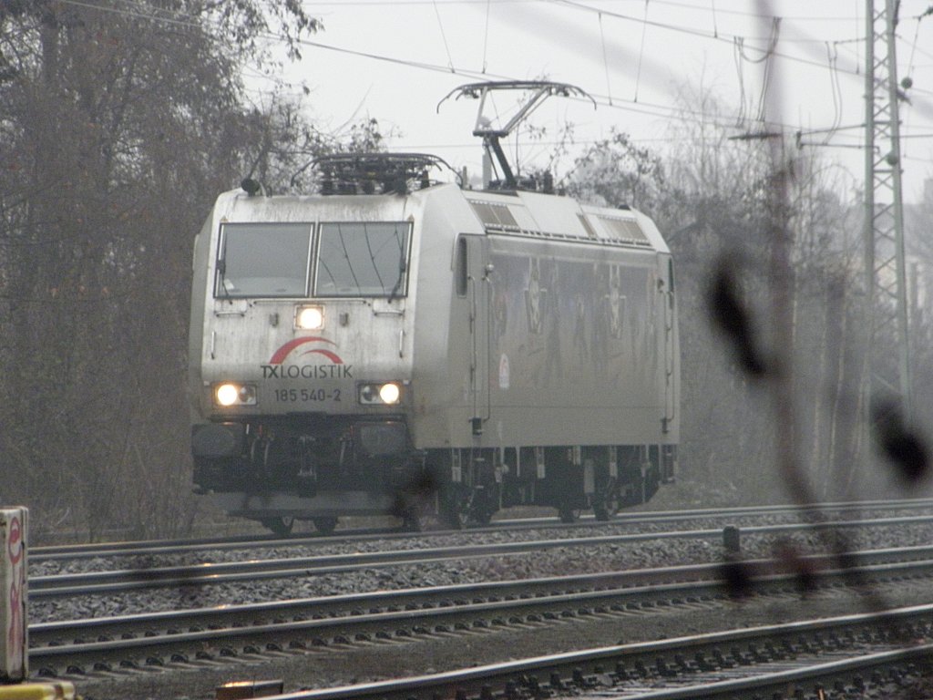 TXL 185 540-2 Kassel Huskie steht alleine in Beuel am 24.2.2011