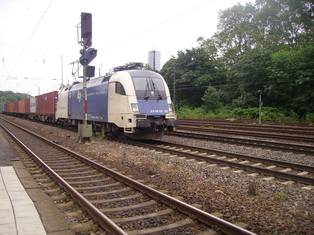Wiener Lokalbahn Taurus bei der durchfahrt durch Kln West